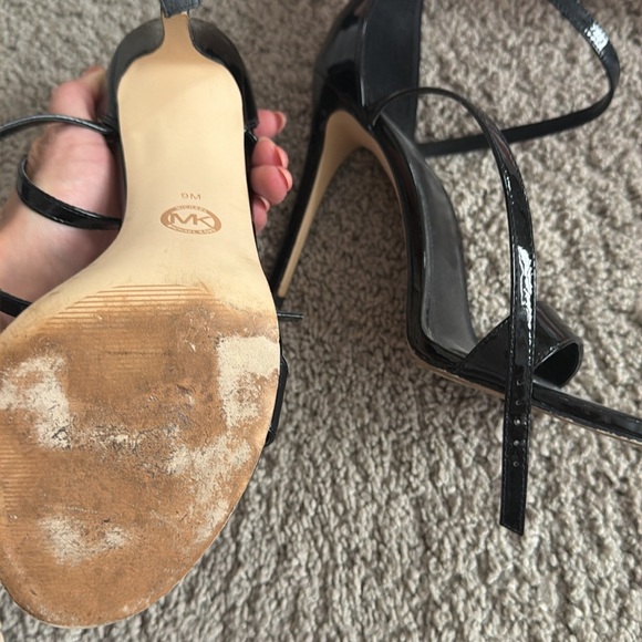 Heels!! - Picture 3 of 4